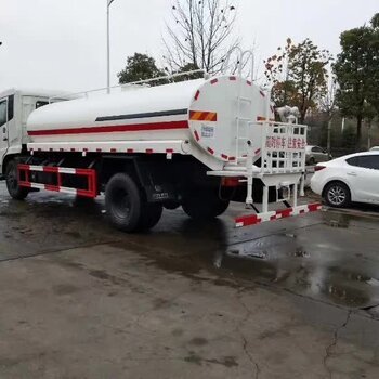 东风天锦12立方洒水车与10方喷洒车出售，兼论专用饲料车的市场应用