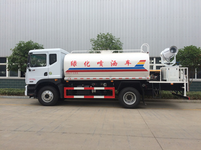 东风多利卡D8与专业饲料车 品牌选购与节能运输方案